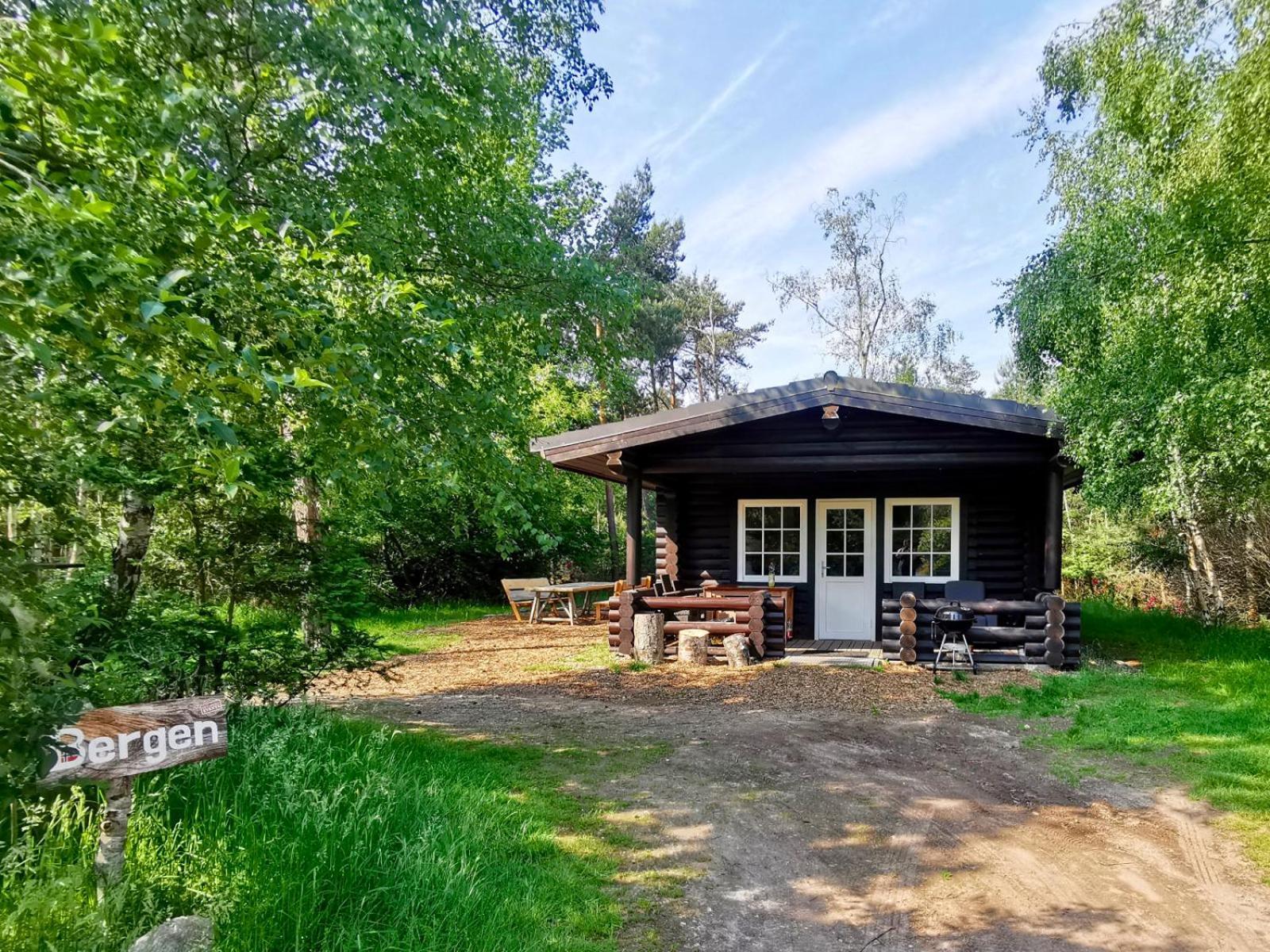 Scandinavian Lodges Холтен Екстериор снимка